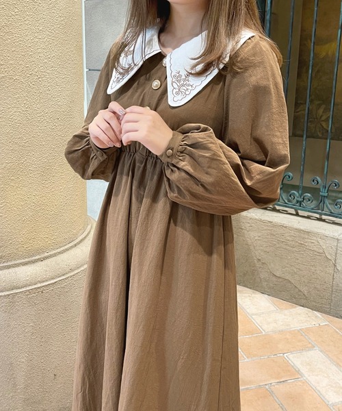 新品 新作❫DaTuRa ビジューフレア ベアワンピ 刺繍襟ワンピ【ZOZOTOWN