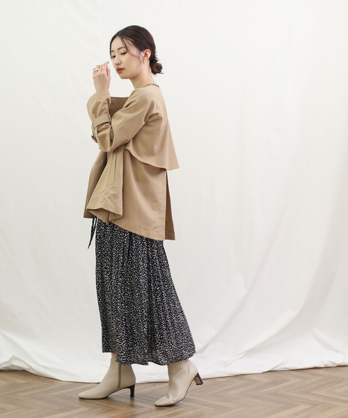 Gready Brilliant（グレディブリリアン）の「ショートトレンチコート