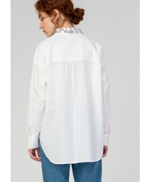 Design Tshirts Store graniph（デザイン　ティーシャツ　ストア　グラニフ）の「インザハーブガーデン｜エンブロイダリーシャツ（シャツ/ブラウス・レディース・オフホワイト・FREE）」の3枚目の写真