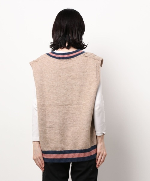 SMILE ORCHID（スマイルオーキッド）の「Vネック配色ニットベスト（ニット/セーター・レディース・グレー/ブルー/グレイッシュベージュ・FREE）」の4枚目の写真