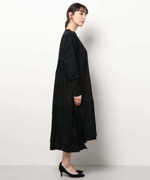 Dita(ディータ)の「キャンブリックはしごレースロングシャツワンピース(シャツワンピース・レディース・ホワイト/ブラック/グレイッシュベージュ・M/L)」の5枚目の写真