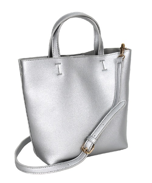 Newlyme（ニューリーミー）の「コンパクト2wayミディショルダーバッグ（ショルダーバッグ・レディース・ブラック/モカ/ライトグレー/ライトブルー/ピンク/カーキ/シルバー/アイボリー/サーモンピンク/セージグリーン/キャメル/ラベンダー・FREE）」の12枚目の写真