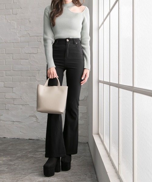 Newlyme（ニューリーミー）の「コンパクト2wayミディショルダーバッグ（ショルダーバッグ・レディース・ブラック/モカ/ライトグレー/ライトブルー/ピンク/カーキ/シルバー/アイボリー/サーモンピンク/セージグリーン/キャメル/ラベンダー・FREE）」の16枚目の写真