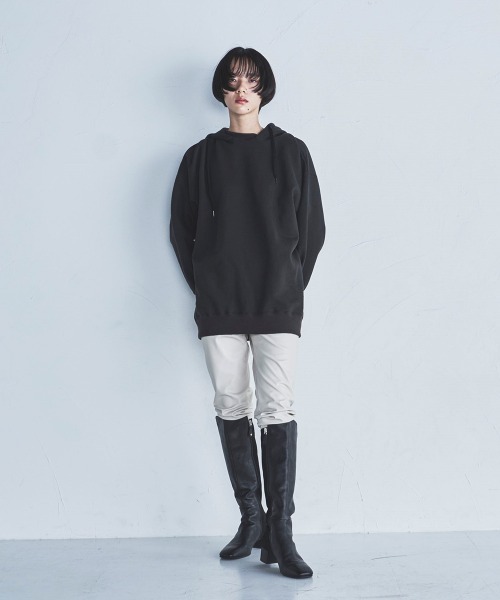 lautreamont BLEUBLANC（ロートレアモンブルーブラン）の「<lautreamont BLEUBLANC>フェイクレザースリムパンツ≪サスティナブル素材使用≫（その他パンツ・レディース・ブラック/ベージュ・9号/11号/7号）」の11枚目の写真