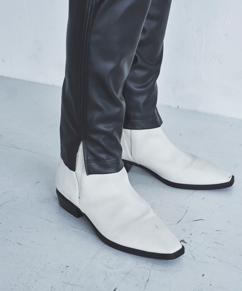 lautreamont BLEUBLANC（ロートレアモンブルーブラン）の「<lautreamont BLEUBLANC>フェイクレザースリムパンツ≪サスティナブル素材使用≫（その他パンツ・レディース・ブラック/ベージュ・9号/11号/7号）」の8枚目の写真