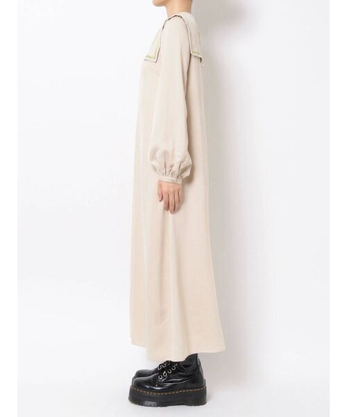 jouetie(ジュエティ)の「スクエアカラーロングワンピース(ワンピース・レディース・ブラック/ブルー/アイボリー・MEDIUM)」の5枚目の写真