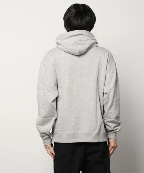 FRUIT OF THE LOOM（フルーツオブザルーム）の「FRUIT OF THE LOOM フルーツオブザルーム パーカー アパレル 綿100 フード 長袖 ロングスリーブ 男女兼用 無地 オーバーサイズ（パーカー・メンズ・ブラック/ネイビー/グレー/ホワイト/ベージュ/ブラウン/チャコールグレー・MEDIUM/SMALL/X-LARGE/LARGE/XX-LARGE）」の9枚目の写真