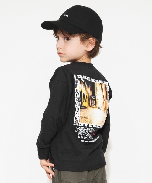 BRANSHES（ブランシェス）の「【bコレ】グラフィック長袖Tシャツ ロンT（Tシャツ/カットソー・キッズ・ホワイト/チャコールグレー/ライトグレー/ブラック/ベージュ/グレー/オフホワイト/オレンジ/ブルーグレー/ラベンダー/カラフル・100/110/120/130/140/150）」の4枚目の写真
