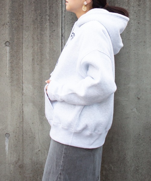 ALL ORDINARIES(オールオーディナリーズ)の「MILFORDビッグプルパーカー(パーカー・レディース・アッシュグレー/ベージュ/ネイビー・M)」の16枚目の写真