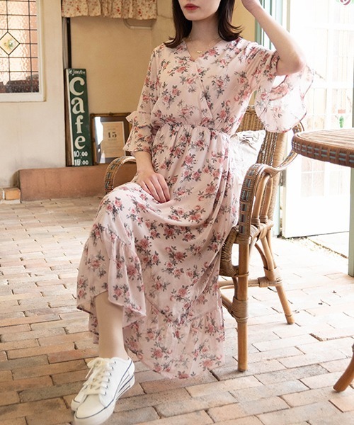 セール Yuga ローブタイプvネック レトロフローラルワンピース ワンピース Opinion Korean Town オピニオン コリアン タウン のファッション通販 Zozotown