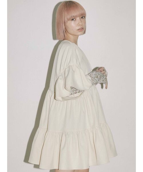 merry jenny（メリージェニー）の「ギャザーティアードミニワンピース（ワンピース・レディース・ブラック/アイボリー・FREE）」の4枚目の写真