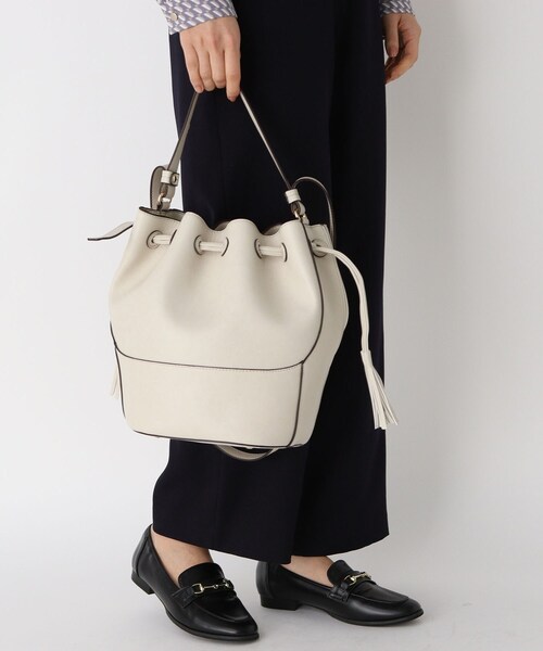 ESPERANZA（エスペランサ）の「◆タッセル付きドローストリングバッグ（ショルダーバッグ・レディース・アイボリー/キャメル・FREE）」の12枚目の写真