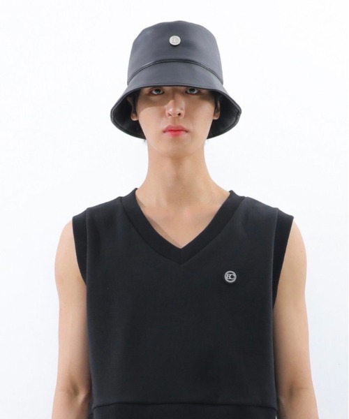 BASIC COTTON(ベーシックコットン)の「【BASIC COTTON/ベーシックコットン】 LEATHER BUCKET HAT/レザーバケットハット バケハ(ハット・メンズ・ブラック・ONE SIZE)」の4枚目の写真