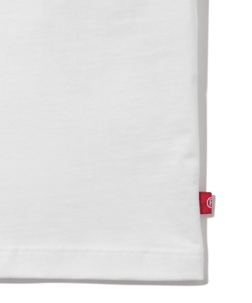 Levi's(リーバイス)の「Levi's(R) RED JET Tシャツ LEFT CHEST LOGO WHITE +(Tシャツ/カットソー・レディース・マルチ・S/M/XS)」の6枚目の写真