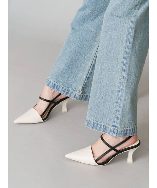 EVRIS（エヴリス）の「バイカラーポインテッドヒール（サンダル・レディース・ホワイト/ブラック・SMALL/MEDIUM/LARGE）」の15枚目の写真