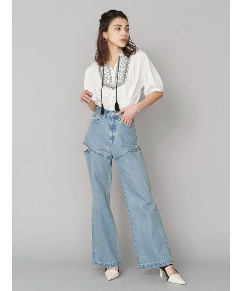 EVRIS（エヴリス）の「バイカラーポインテッドヒール（サンダル・レディース・ホワイト/ブラック・SMALL/MEDIUM/LARGE）」の5枚目の写真