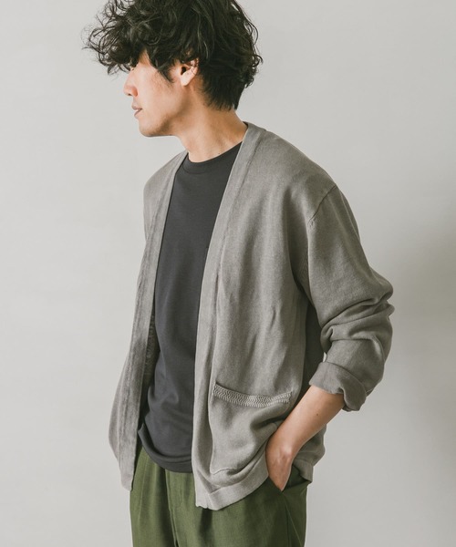 URBAN RESEARCH DOORS（アーバンリサーチドアーズ）の「綿麻サルファーダイ カーディガン（カーディガン/ボレロ・メンズ・チャコールグレー/ブラウン/グレー/ブルー・MEDIUM/LARGE）」の13枚目の写真