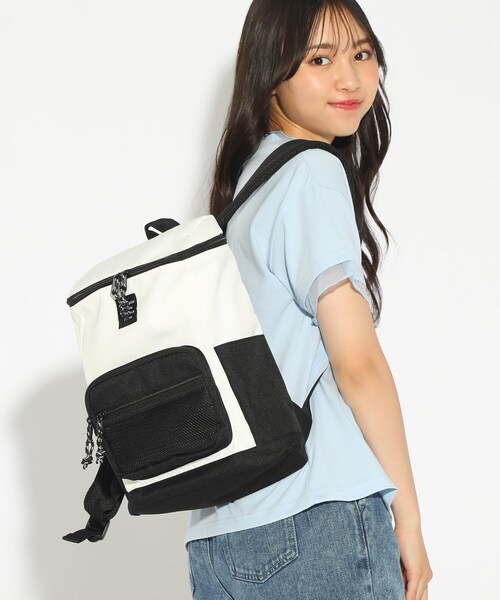 PINK-latte（ピンクラテ）の「◆【容量約11L】メッシュポケットボックスリュック（バックパック/リュック・キッズ・ブラック/ライトパープル/アイボリー・00）」の5枚目の写真