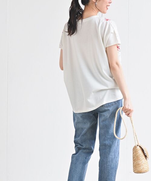 rps（アールピーエス）の「前身布帛刺繍切替カットプルオーバー（Tシャツ/カットソー・レディース・ライトグレー/ネイビー/オフホワイト/ホワイト系その他2・M）」の9枚目の写真