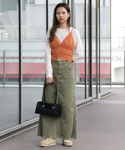 Ray BEAMS（レイビームス）の「Ray BEAMS / フリンジ Vネック キャミ（キャミソール・レディース・ブラック/オレンジ・1/0）」の14枚目の写真