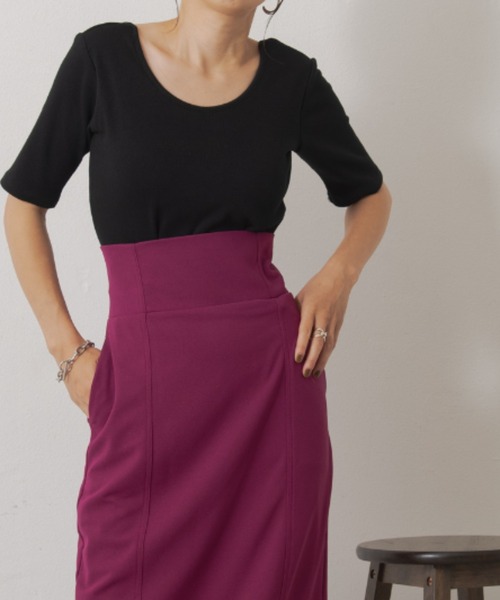 Shelly island（シェリーアイランド）の「カップ付きバックオープンTシャツ（Tシャツ/カットソー・レディース・ホワイト/ブラック・FREE）」の13枚目の写真