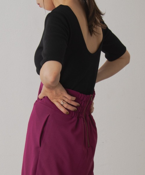 Shelly island（シェリーアイランド）の「カップ付きバックオープンTシャツ（Tシャツ/カットソー・レディース・ホワイト/ブラック・FREE）」の18枚目の写真