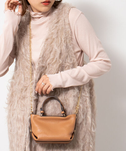 LORISTELLA(ロリステッラ)の「【LORISTELLA/ロリステッラ】チェーンショルダーミニトートバッグ(トートバッグ・レディース・ブラック/キャメル/ライトパープル/オフホワイト/グリーン・FREE)」の5枚目の写真