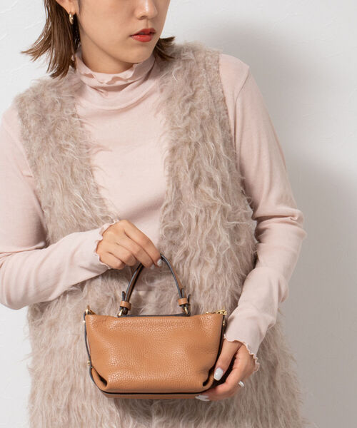 LORISTELLA(ロリステッラ)の「【LORISTELLA/ロリステッラ】チェーンショルダーミニトートバッグ(トートバッグ・レディース・ブラック/キャメル/ライトパープル/オフホワイト/グリーン・FREE)」の14枚目の写真