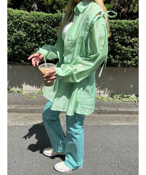 WC（ダブル シー）の「2WAY肩開きシアービッグシャツ（シャツ/ブラウス・レディース・ホワイト/オレンジ/ブルー/グリーン・FREE）」の16枚目の写真