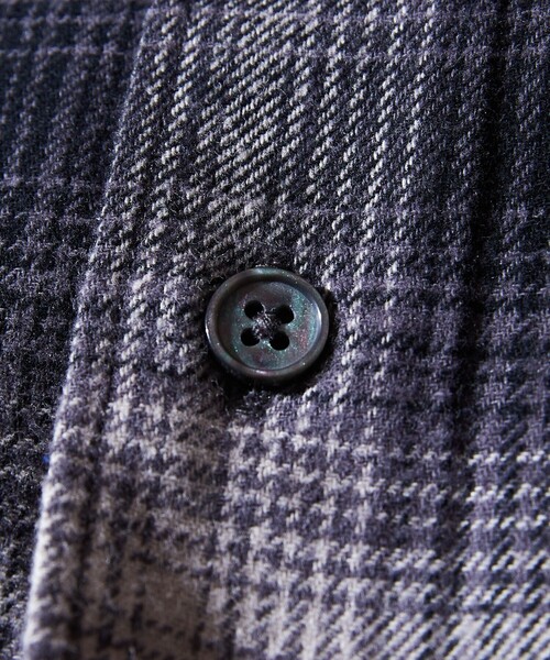 FREAK'S STORE（フリークスストア）の「WEB限定 Relax Fit リラックスフィット オンブレチェック ネルシャツ/ビッグシルエット（シャツ/ブラウス・メンズ・ブラック/ネイビー/オリーブ・SMALL/LARGE/MEDIUM）」の7枚目の写真