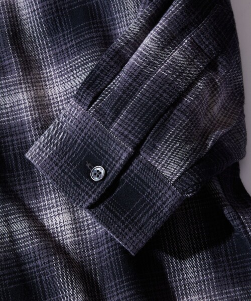 FREAK'S STORE（フリークスストア）の「WEB限定 Relax Fit リラックスフィット オンブレチェック ネルシャツ/ビッグシルエット（シャツ/ブラウス・メンズ・ブラック/ネイビー/オリーブ・SMALL/LARGE/MEDIUM）」の8枚目の写真