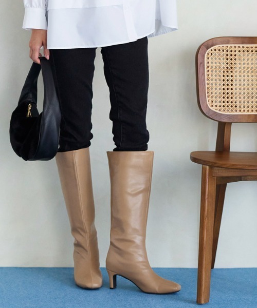 Pierrot（ピエロ）の「ジップレススクエアトゥロングブーツ（ブーツ・レディース・ブラック/ブラウン/ベージュ・S/M/L/LL）」の3枚目の写真