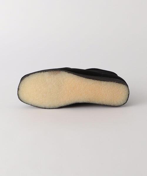 Clarks（クラークス）の「＜Clarks＞スエード ワラビーブーツ（モカシン/デッキシューズ・レディース・ブラック・4/6/5）」の2枚目の写真