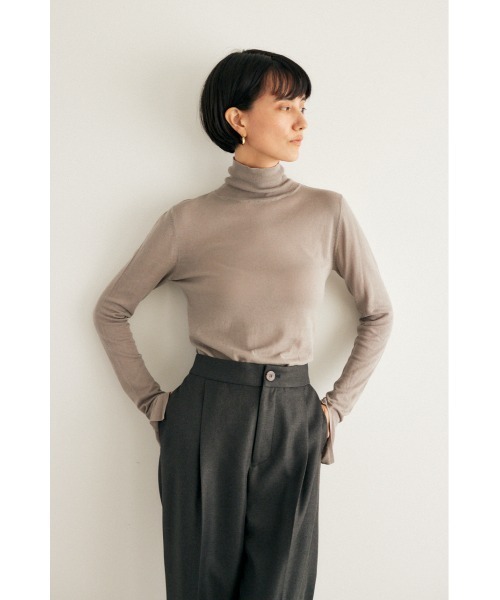 M_（エムアンダーバー）の「【M_】TURTLE ニット（ニット/セーター・レディース・オフホワイト/ブラック/グレー・FREE）」の6枚目の写真