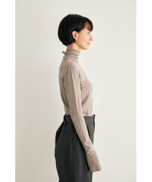 M_（エムアンダーバー）の「【M_】TURTLE ニット（ニット/セーター・レディース・オフホワイト/ブラック/グレー・FREE）」の8枚目の写真