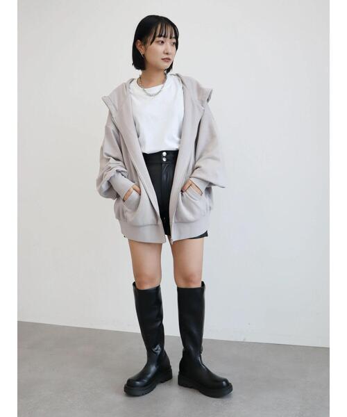 ENVYM（アンビー）の「ENVYM.合成皮革ショートパンツ（その他パンツ・レディース・ブラック・S/M）」の4枚目の写真