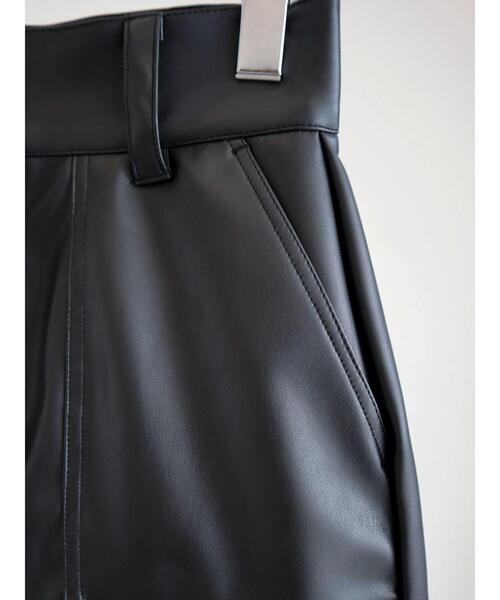 ENVYM（アンビー）の「ENVYM.合成皮革ショートパンツ（その他パンツ・レディース・ブラック・S/M）」の11枚目の写真