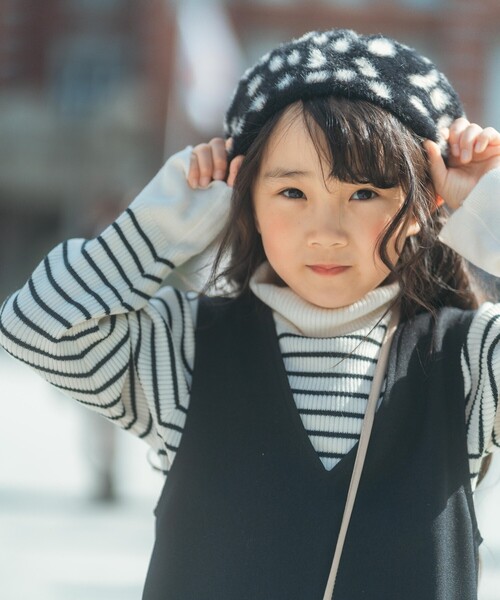 SHOO・LA・RUE（シューラルー）の「◆【おしゃれキッズの必須アイテム】シャギーベレー帽（ハンチング/ベレー帽・キッズ・ベージュ系その他3/ベビーピンク/ブラック系・99）」の4枚目の写真