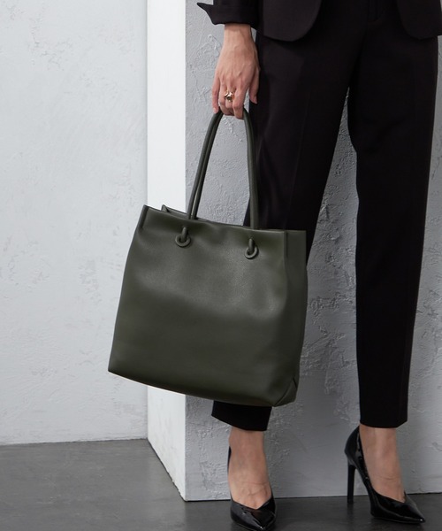 A/C DESIGN BY ALPHA CUBIC（エーシーデザインバイアルファキュービック）の「【EC別注】スクエアトートバッグ（トートバッグ・レディース・カーキ/ブラック/ピンク/ライトグレー・フリー）」の4枚目の写真