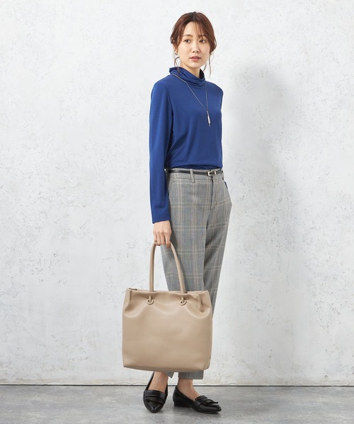 A/C DESIGN BY ALPHA CUBIC（エーシーデザインバイアルファキュービック）の「【EC別注】スクエアトートバッグ（トートバッグ・レディース・カーキ/ブラック/ピンク/ライトグレー・フリー）」の6枚目の写真