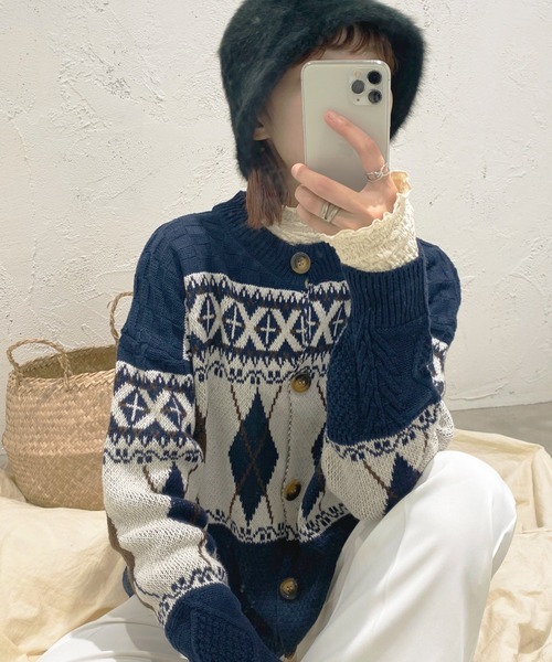 Ambre Ciel(アンブルシエル)の「ノルディック柄カーディガン/【WEB/EC限定商品】(ニット/セーター・レディース・アイボリー/ネイビー・FREE)」の2枚目の写真