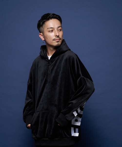 JACKROSE(ジャックローズ)の「JE-マイクロスウェード・ロゴ-ZIPプルオーバー(パーカー・メンズ・グレー/ブラック・M/L)」の18枚目の写真
