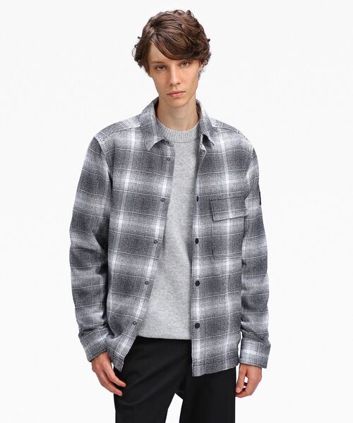 Calvin Klein(カルバン・クライン)の「ブラッシュドチェックインドアシャツ(シャツ/ブラウス・メンズ・ブラウン系その他/ブラック・L/S/M/XL)」の5枚目の写真