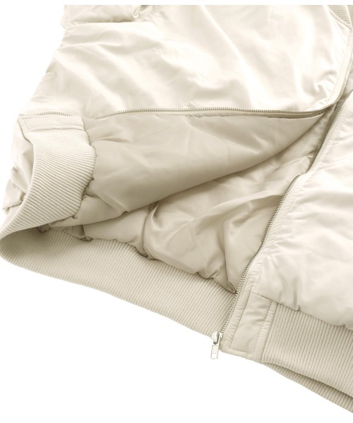 ANAP（アナップ）の「ボリュームMA-1（MA-1・レディース・アイボリー/カーキ/ブラック・FREE）」の9枚目の写真