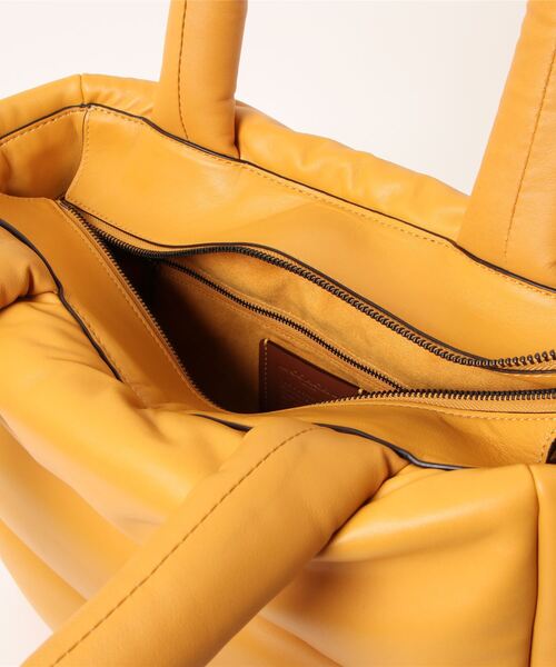 COACH（コーチ）の「ピロー トート（トートバッグ）」 - WEAR