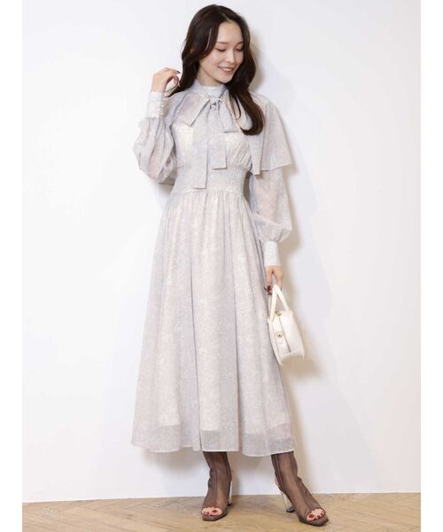 MERCURYDUO（マーキュリーデュオ）の「アラベスクプリントケープスリーブワンピース（ワンピース・レディース・アイボリー/ブラック/ベージュ・SMALL/MEDIUM）」の17枚目の写真