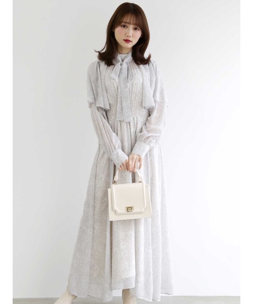 MERCURYDUO（マーキュリーデュオ）の「アラベスクプリントケープスリーブワンピース（ワンピース・レディース・アイボリー/ブラック/ベージュ・SMALL/MEDIUM）」の3枚目の写真