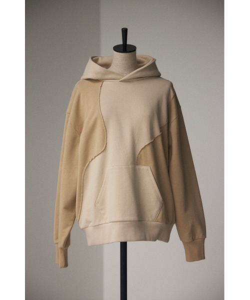 BLACK BY MOUSSY（ブラックバイマウジー）の「wave patch hoodie（ウェーブパッチフーディ）（パーカー・レディース・ベージュ/ブラック/ブルー・FREE）」の20枚目の写真
