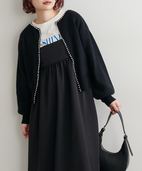 natural couture(ナチュラルクチュール)の「新色登場!/パールトリムクルーネックカーディガン(カーディガン/ボレロ・レディース・ベージュ/モカ/オフホワイト/ネイビー/ブラック/ピンクベージュ/イエロー・FREE)」の15枚目の写真