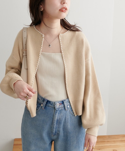 natural couture(ナチュラルクチュール)の「新色登場!/パールトリムクルーネックカーディガン(カーディガン/ボレロ・レディース・ベージュ/モカ/オフホワイト/ネイビー/ブラック/ピンクベージュ/イエロー・FREE)」の21枚目の写真